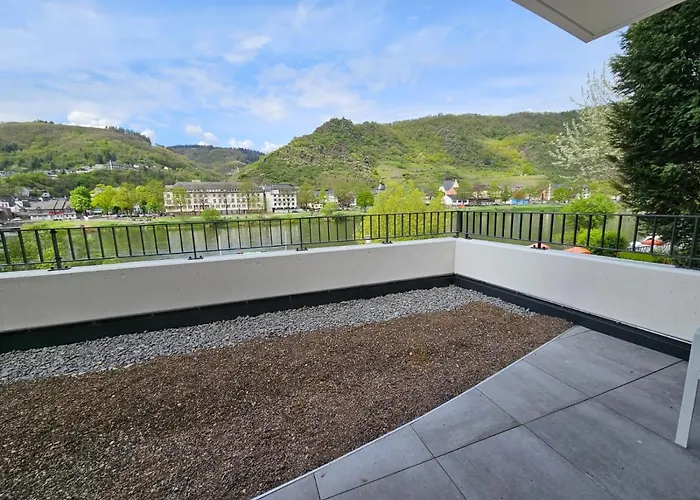 Big Bis Zu 10 Gaesten Moselblick Ad Reichsburg 100m Marktplatz Appartement